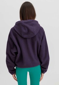 hessnatur OVERSIZE - Fleecejacke - lavendelgrau