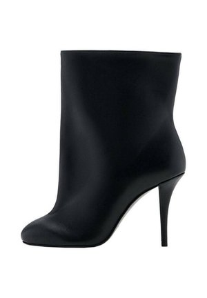 Bottines à talons hauts - black