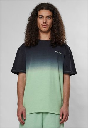 ESSETIAL FADE TEE - Marškinėliai su spaudiniu - black vintagegreen