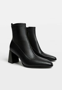 Stradivarius STRETCH - Stövletter - black