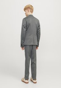 Jack & Jones Junior JPRBUSHWICK ASHTON JNR - Blejzr - dark grey
