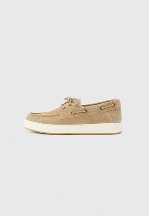 H668 - Boat shoes - biscotto medio