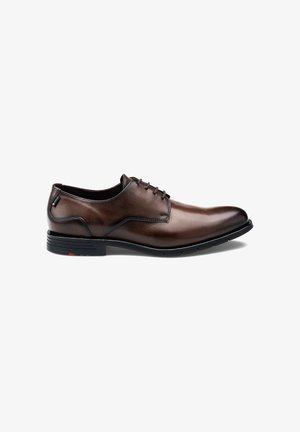 Brązowe skórzane buty eleganckie o gładkim wykończeniu, okrągłym nosku, sznurowanym kroju i czarnej gumowej podeszwie. Oferują subtelne detale szycia.