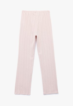 Vaaleanpunaiset housut, joissa on painettu ribbitekstuuri, joustava vyötärö ja suorat lahkeet. Sisältää hienovaraisia pystyraitoja koko matkalta.