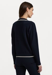 Lauren Ralph Lauren TWO TONE COTTON BLEND POLO SWEATER - Strikkegenser - lauren navy/mascarpone cream