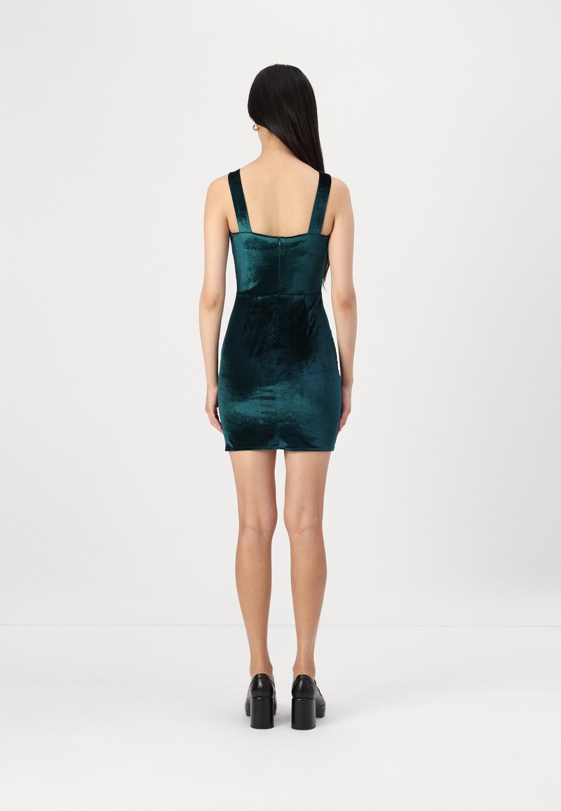 WAL G. HARRY V NECK MINI - Cocktail dress / Party dress - emerald green/ green - Zalando.ie