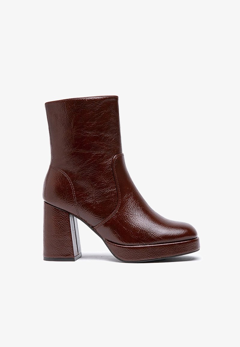 Bottines en cuir à talons carrés marron femme | La Halle Bottines en cuir à talons carrés marron femme | La Halle