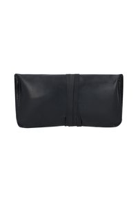 Zwarte leren clutch met een gladde textuur, voorzien van een eenvoudig ontwerp en beveiligd met twee smalle leren banden in het midden.