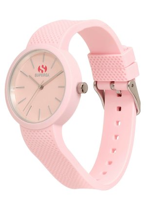 Montre Superga rose avec un bracelet en silicone texturé, index et aiguilles argentés, et une boucle en métal.