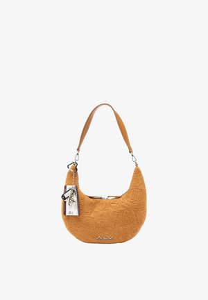 Borsa in suede giallo con motivo in rilievo, forma curva e tracolla in pelle marrone. Dotata di chiusura con zip e etichetta decorativa.