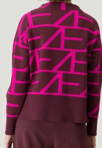 zero Sweter