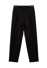 Pantalones negros con un diseño ajustado, que presentan plisados y acentos metálicos en la cintura. Fabricados con una tela suave y una forma estructurada.