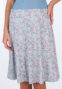 Selected, light blue