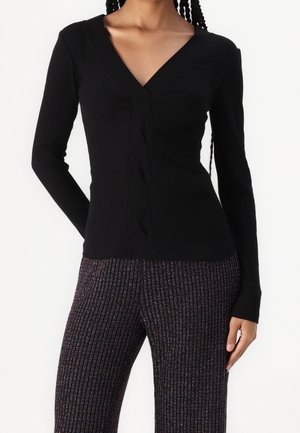 Long sleeved top - black