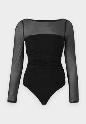 Μαύρο ολόσωμο μαγιό με μακριά διαφανή μανίκια, σχήμα τετράγωνης λαιμόκοψης και μαζεμένη υφή στο κορμό. Λείο, εφαρμοστό σχέδιο.