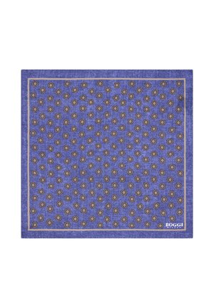 Écharpe violette à motif, en tissu doux, avec de petites motifs floraux marron et une bordure dorée. Nom de la marque "BOGGI" dans le coin inférieur droit.