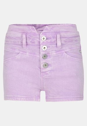 Lawendowe szorty jeansowe z wysokim stanem, czterema srebrnymi guzikami i przednimi kieszeniami, wyposażone w szlufki na pasek oraz lekko zakrzywioną talię.