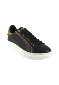 Sneaker in pelle nera con un accento in tan a contrasto, occhielli dorati e suola bianca testurizzata. Presenta una punta arrotondata e lacci piatti.