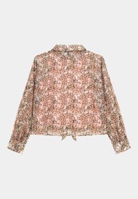 Bloemige blouse van doorzichtig materiaal, met een roze en beige bloemenpatroon, lange mouwen, een kraag en een strikdetail aan de onderkant.