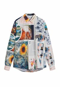 Camicia a maniche lunghe multicolore con stampe grafiche diverse, tra cui fiori e paesaggi, con una miscela di texture e orlo arrotondato.