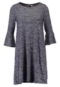 Marineblaues, strukturiertes Kleid mit Dreiviertel-Flügelärmeln und rundem Ausschnitt, das einen lockeren, entspannten Schnitt und glattes Material aufweist.