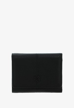 Portefeuille trifold en cuir noir texturé avec un petit logo embossé centré sur le rabat avant, sur fond blanc.