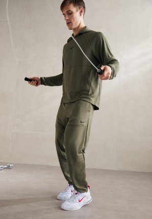 Nike Performance AIR MAX ALPHA TRAINER 5 - Trainingsschoen - football grey/universal red/pure platinum/white