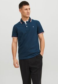 Jack & Jones PAULOS SS NOOS - Poloshirt - sailor blue