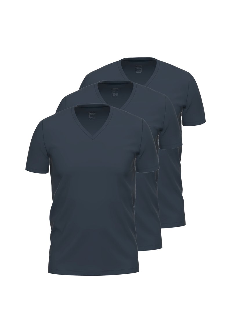 Trzy identyczne, ciemnoszare koszulki V-neck z krótkim rękawem ułożone w przesuniętej pozycji.