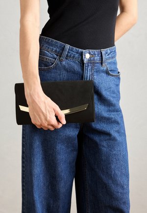 Clutch - black