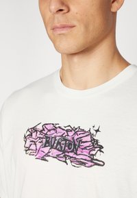 Burton BLOOM TEE UNISEX - Marškinėliai su spaudiniu - stout white