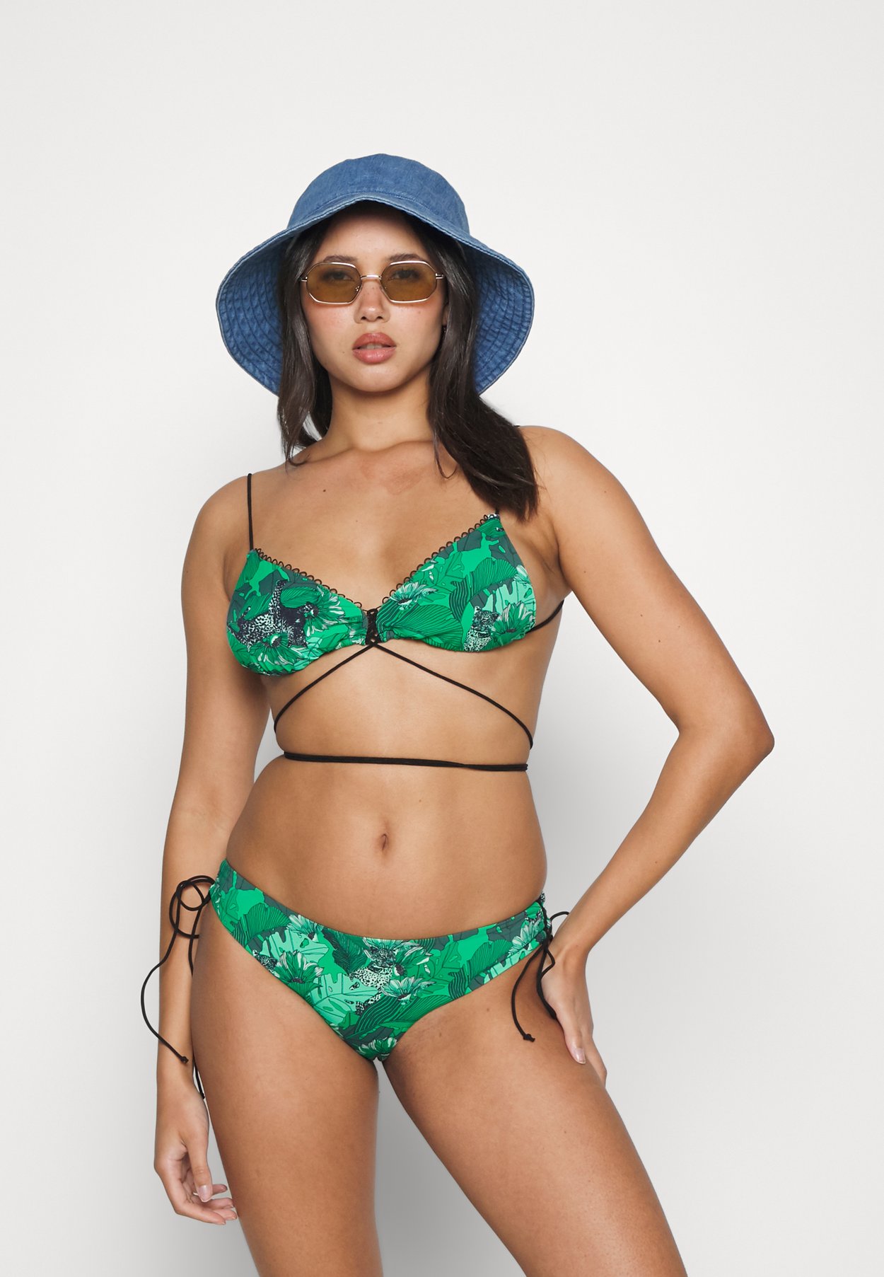 ONLLUCIA SET