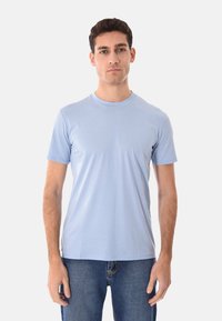 Non selezionato, celeste