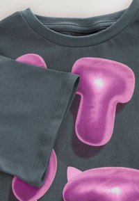 Next DISNEY STITCH LICENSE  - Trükipildiga T-särk - charcoal grey