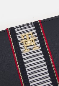 Tommy Hilfiger FRESH CORP - Rahakott - space blue