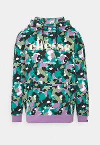 Sudadera con capucha en un patrón de camuflaje verde, púrpura y negro. Cuenta con un bolsillo canguro y un logo amarillo en el pecho.