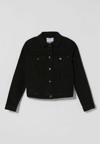 Giubbotto di jeans nero con collo a camicia, chiusura frontale con bottoni, tasche sul petto e maniche lunghe. Vestibilità dritta con orlo corto e tessuto testurizzato.