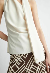 LIU JO CREPE  - Camicetta - off white