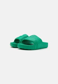 adidas Originals ADILETTE 22 - Platt slip-in - bold green/core black