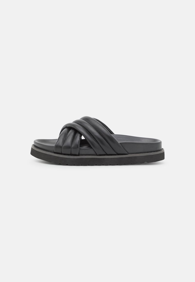 Damen Flache Pantoletten | XTI Pantolette flach black/schwarz - XZ11262 Damen Flache Pantoletten | XTI Pantolette flach black/schwarz - XZ11262