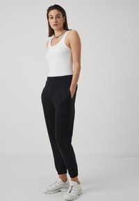 Even&Odd Trainingsbroek - black