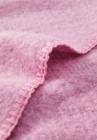 Vero Moda VMCALLY TRIANGLE SCARF  - Kaelarätt - fuchsia pink/black melange