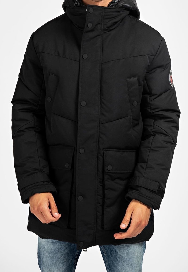 Guess Abrigo de invierno - black