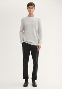 TOM TAILOR STRUKTURIERTER RUNDHALS - Trui - light stone grey melange