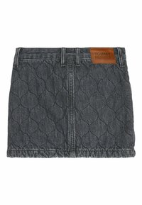 Gonna di jeans scuro con motivo ovale trapuntato, caratterizzata da un'etichetta in pelle marrone sulla vita. L'orlo inferiore è arricciato.