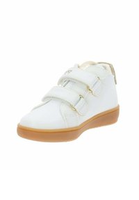 Scarpa alta bianca in pelle con due strappi in velcro e suola in gomma naturale. Presenta una parte posteriore texturizzata e un design minimalista.