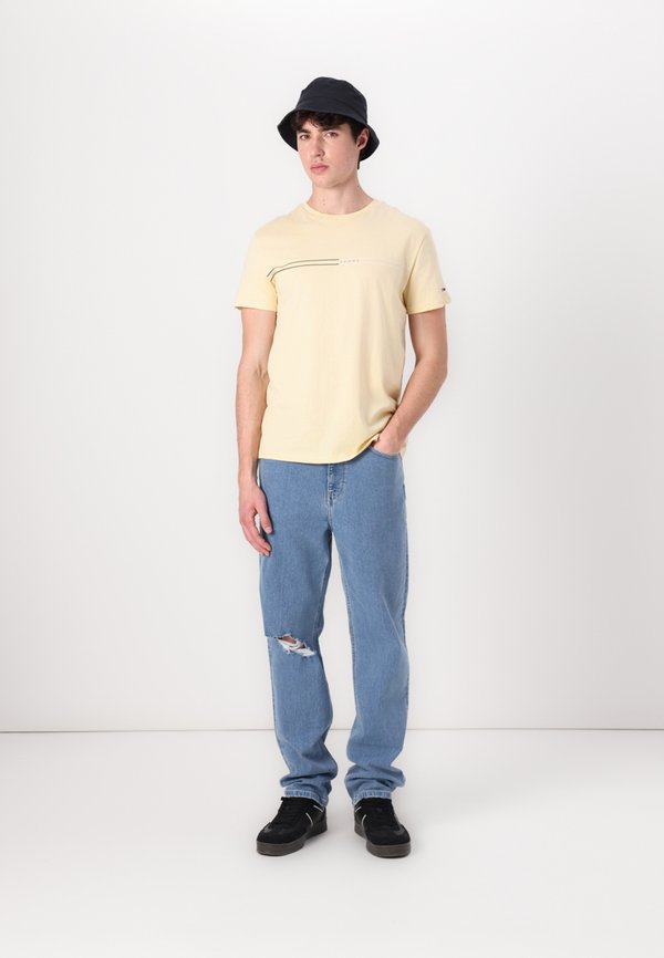 SKATER - Loose Jeans - denim light2