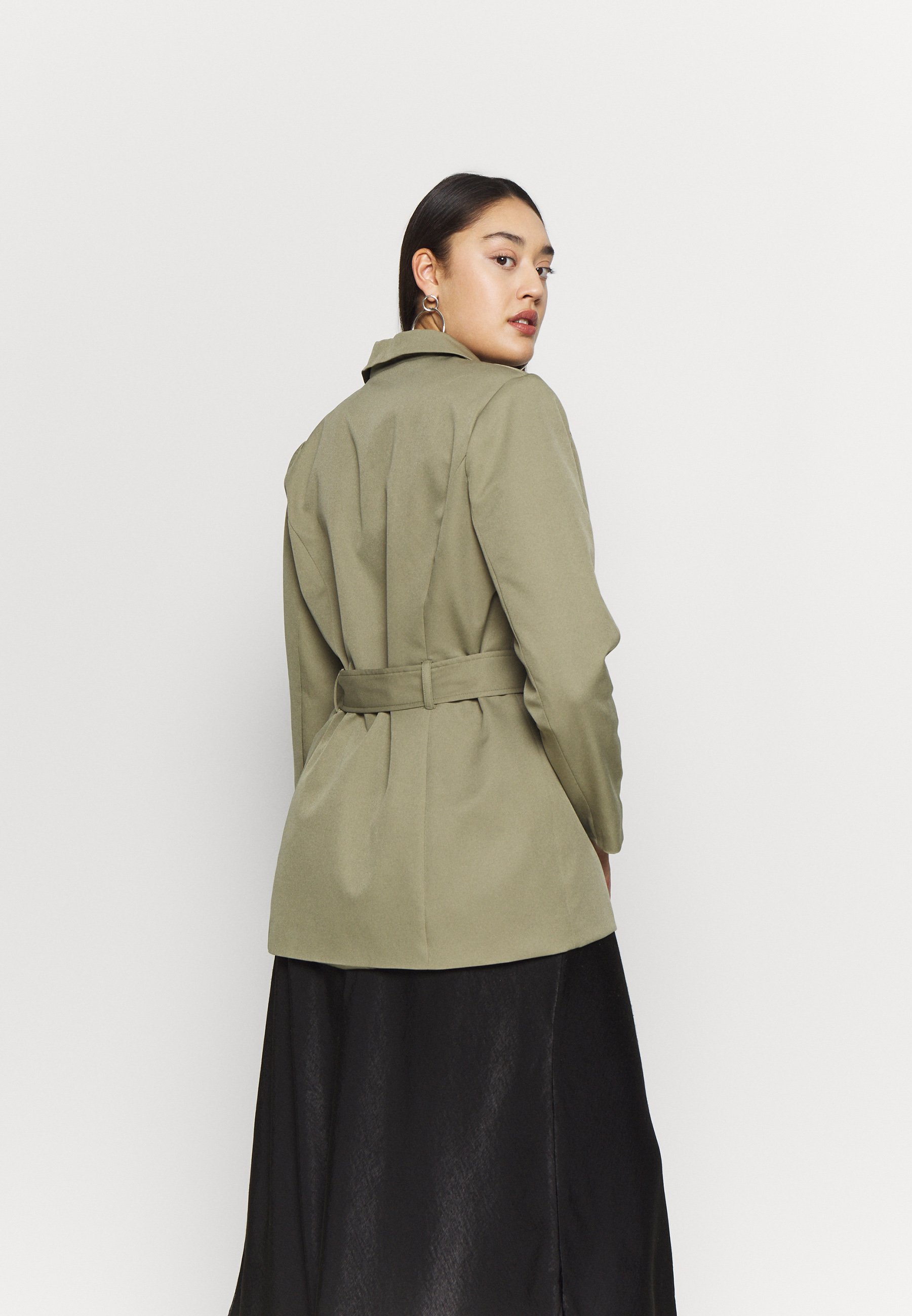 Missguided Plus BELTED TAILORED JACKET Kort kåpe frakk Missguided Plus BELTED TAILORED - Shorts - mint