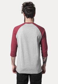 Urban Classics CONTRAST 3/4 SLEEVE RAGLAN - Top dugih rukava - gery/ruby