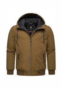 Hnědá kapucňová bunda s plným zipem, šedý fleece podšívkou, dvěmi zipovými bočními kapsami, žebrovanými manžetami a diskrétním logem značky na hrudi.
